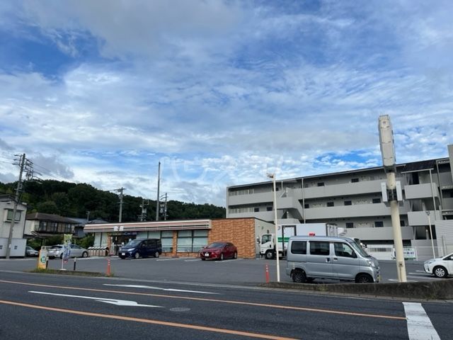 【瀬戸市矢形町のアパートのコンビニ】