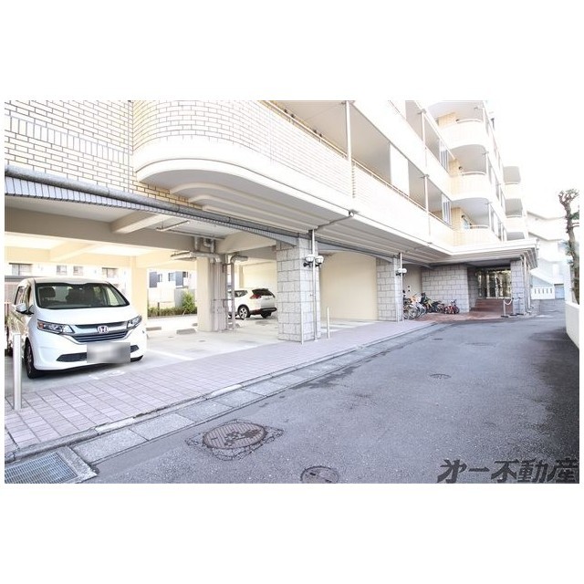 駐車場　駐車場