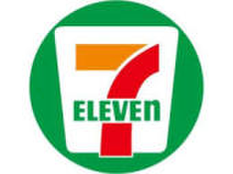 コンビニ　セブンイレブン（コンビニ）まで64m