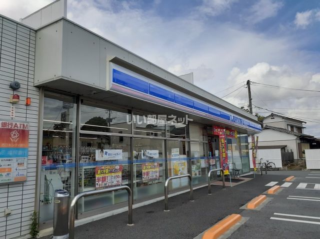 コンビニ　ローソン　一浦店（コンビニ）まで370m