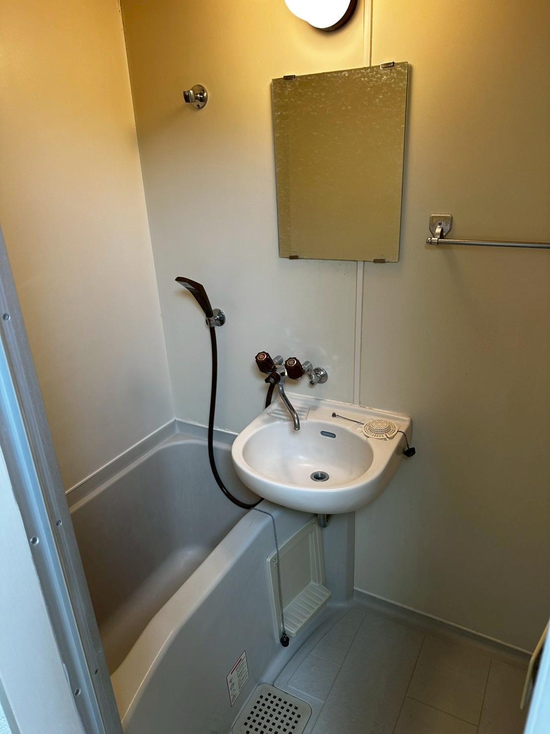 バス・シャワールーム　清潔感あり