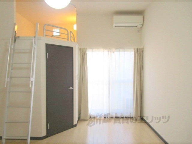 居室・リビング　洋室