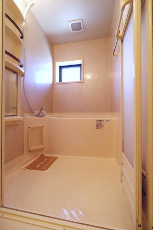 バス・シャワールーム　図面と現状に相違がある場合には現状を優先