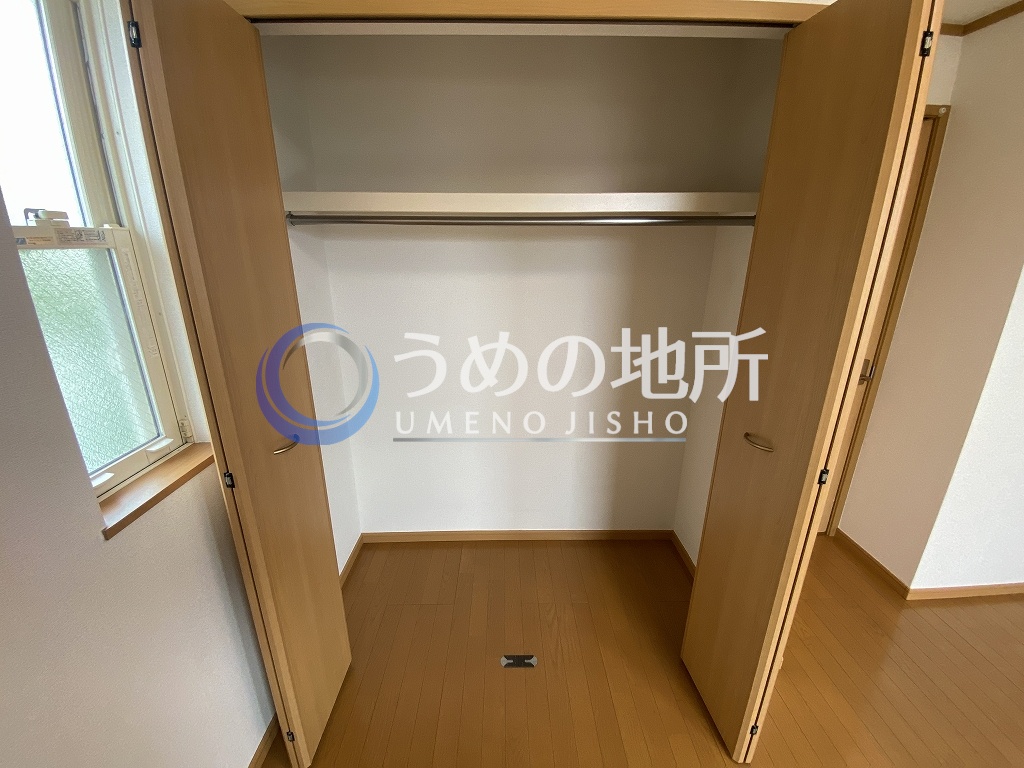 収納　洋室クローゼット