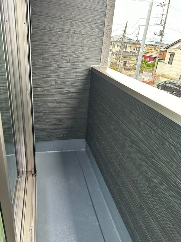 バルコニー　プライバシー重視した設計