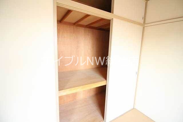 収納　押入れ