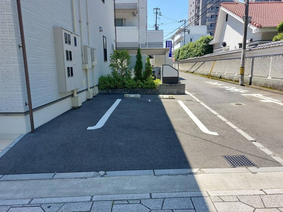 駐車場　駐車場