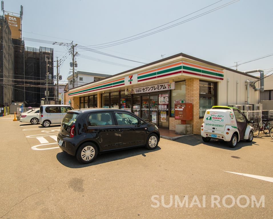 コンビニ　セブンイレブン福岡原5丁目店（コンビニ）まで300m