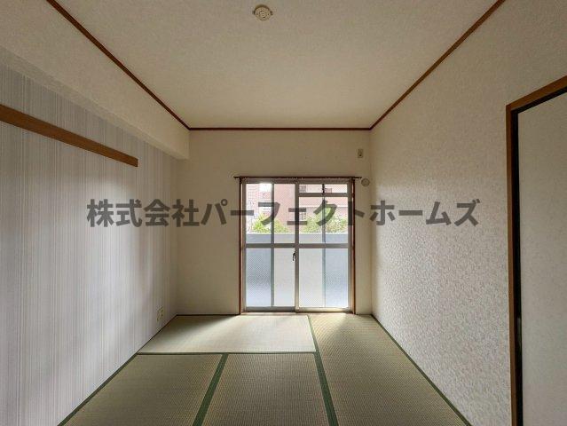 居室・リビング　い草の香りが落ち着く素敵な和室です