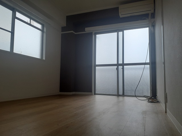 居室・リビング　洋室（東側）