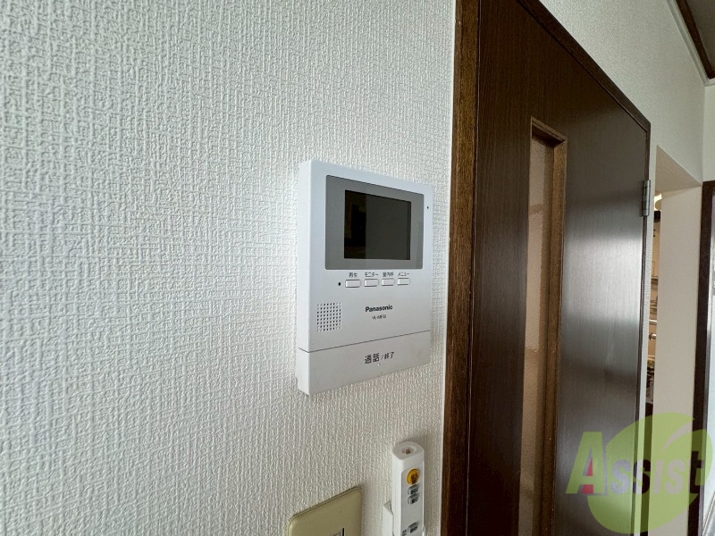 セキュリティ　ＴＶモニター付インターホンです。来客者の顔が見えるので安心！