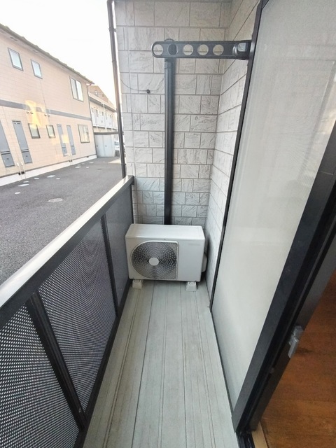 バルコニー　★バルコニーでは洗濯物が干せます★