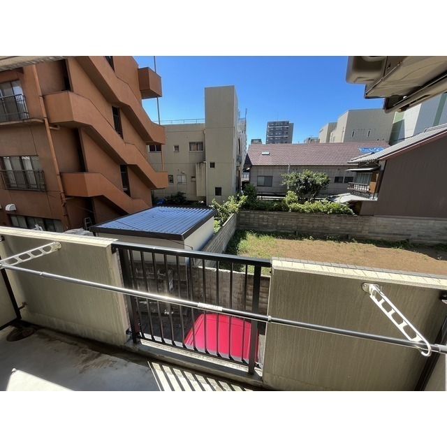 バルコニー　他のお部屋の写真です。