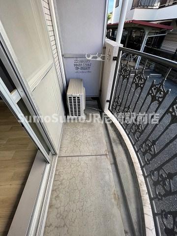 バルコニー　開放的で明るい空間を演出してくれるバルコニーです