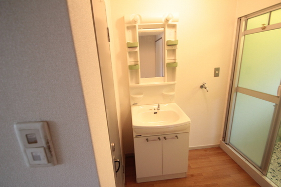 洗面設備　※別部屋の写真です