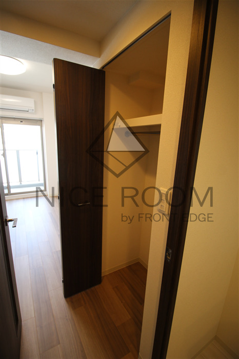 収納　プレサンスOSAKA　DOMECITYスクエア　収納