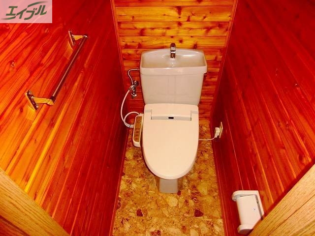 トイレ　ウォシュレット付き