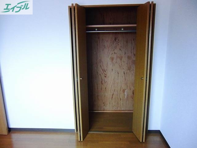 収納　シューズボックス