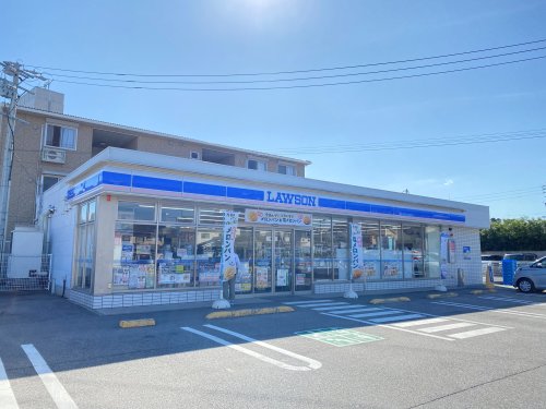 コンビニ　ローソン 津栄町四丁目店（コンビニ）まで327m
