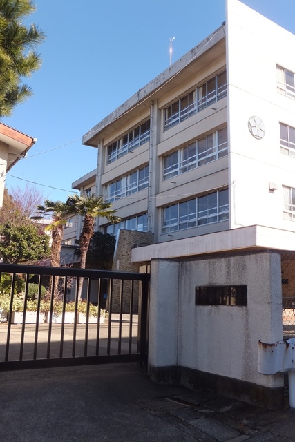 小学校　川崎市立西有馬小学校（小学校）まで279m