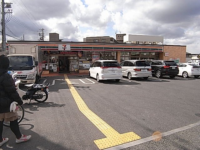 コンビニ　セブン－イレブン　川西東畦野３丁目店（コンビニ）まで56m