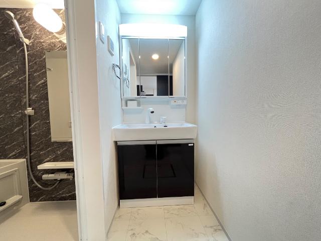 洗面設備　洗髪洗面化粧台