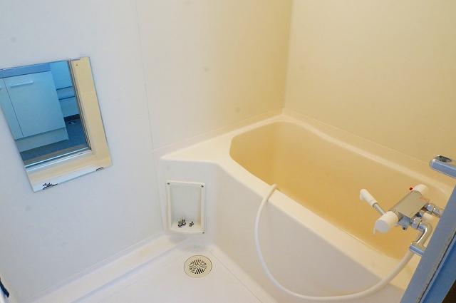 バス・シャワールーム　浴室