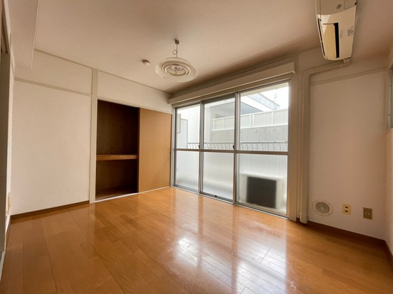 居室・リビング　※別部屋の写真です