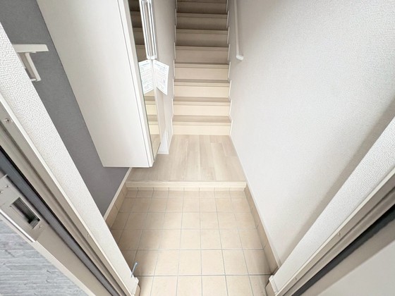 玄関　※参考　同シリーズの写真です