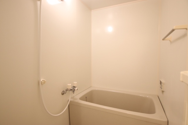 バス・シャワールーム　※別室の参考写真の為、現況優先です。