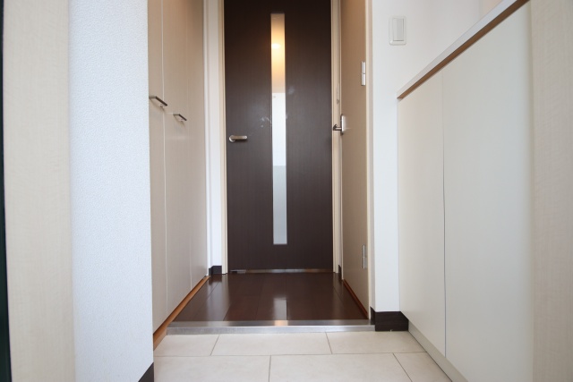 玄関　※別室の参考写真の為、現況優先です。