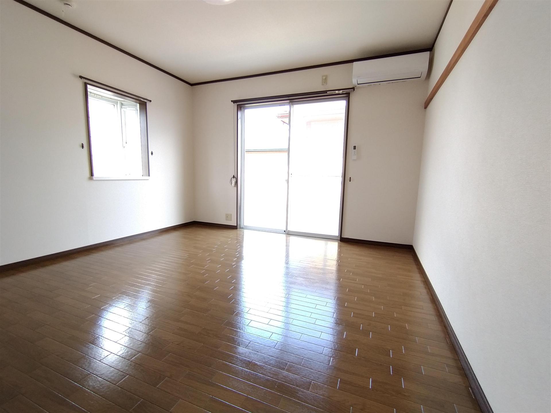 居室・リビング　ゆったり８帖の洋室♪