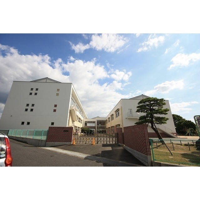 小学校　北小学校（小学校）まで250m