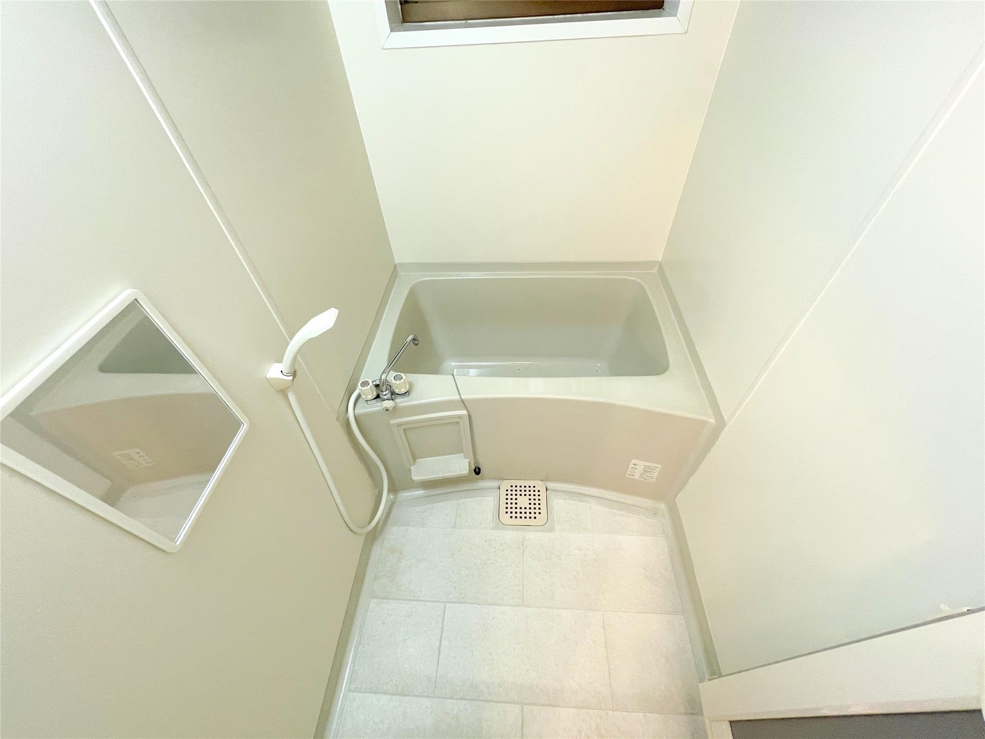 バス・シャワールーム　浴室