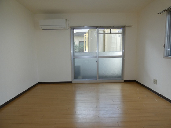 居室・リビング　他号室のお写真です