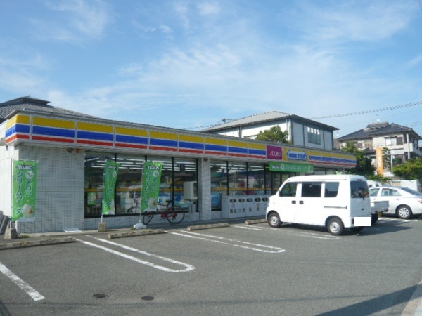 コンビニ　ミニストップ（コンビニ）まで795m