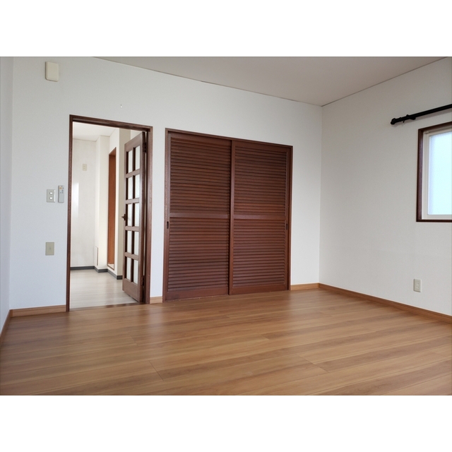 居室・リビング　洋室（9帖）の様子