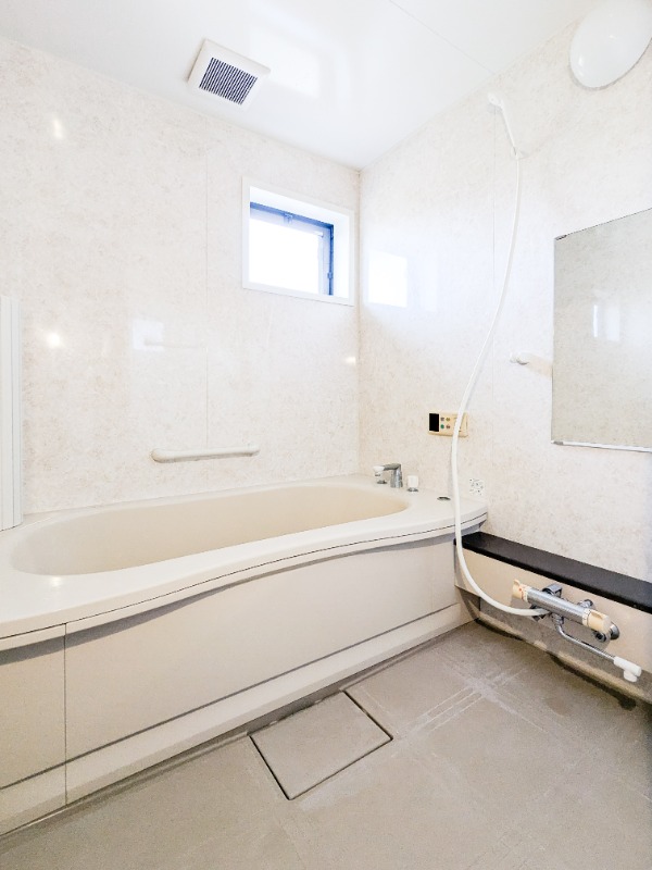 バス・シャワールーム　図面と現状に相違がある場合には現状を優先