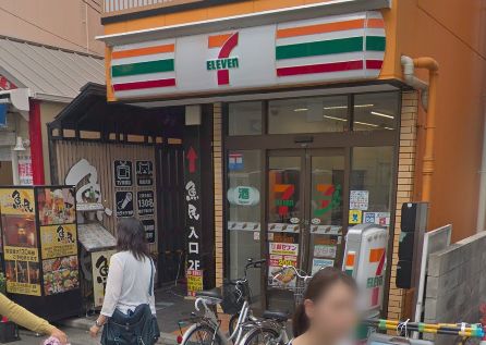 コンビニ　セブンイレブン阪急塚口駅北店（コンビニ）まで1245m
