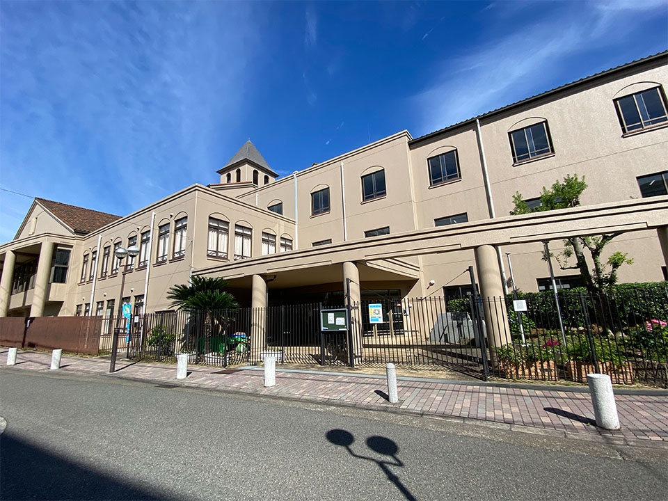 小学校　神戸市立会下山小学校（小学校）まで317m