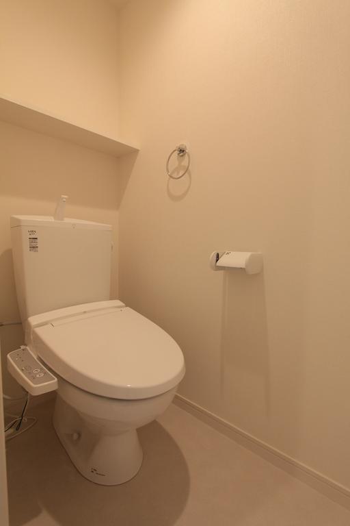 トイレ　※家具は付きません。写真は同タイプの別部屋です。