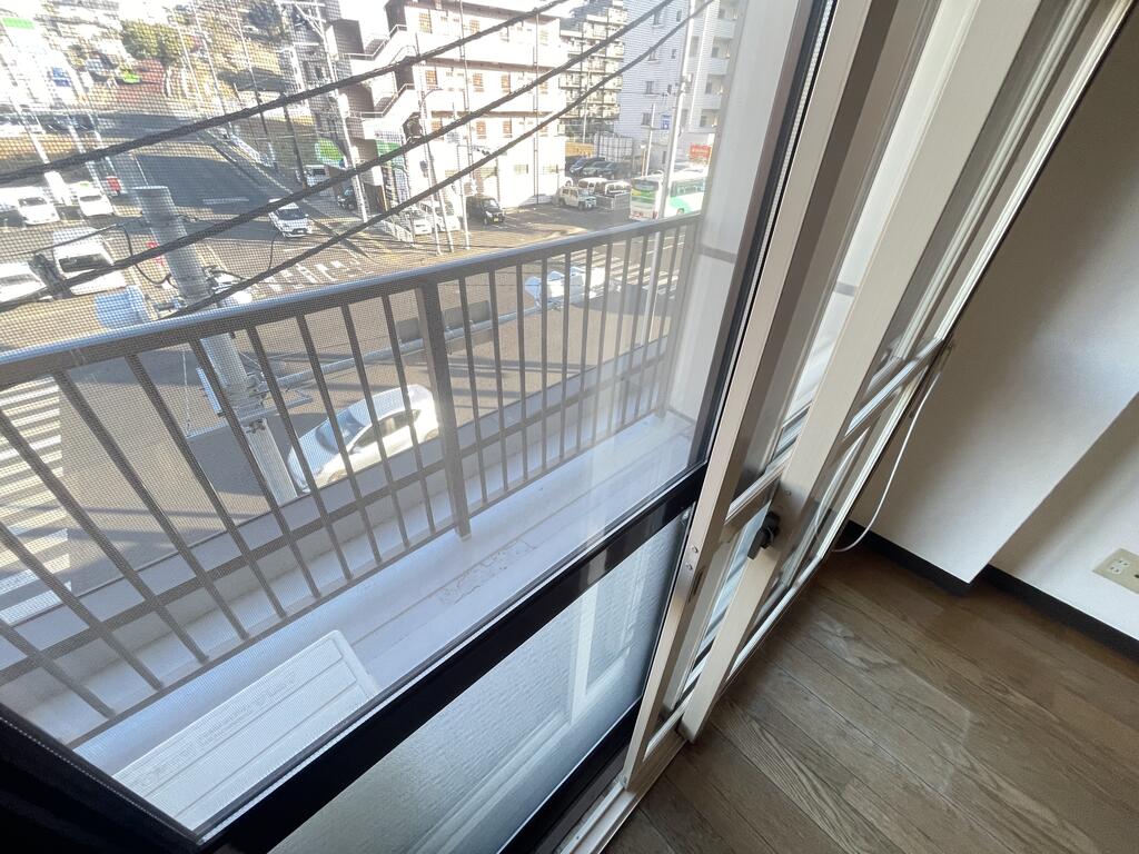 その他部屋・スペース　二重サッシになります。