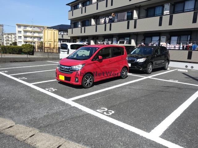 駐車場　駐車場