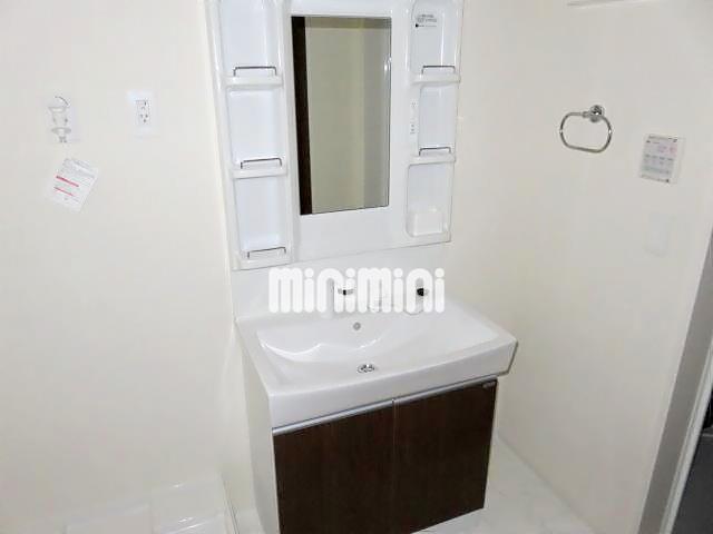 洗面設備　朝に嬉しい洗髪洗面化粧台です