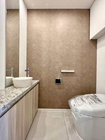 トイレ　※別部屋の参考写真です。