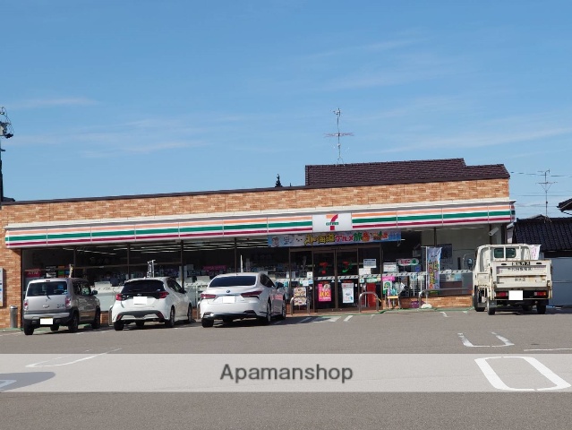 コンビニ　セブン－イレブン射水一番町店（コンビニ）まで451m