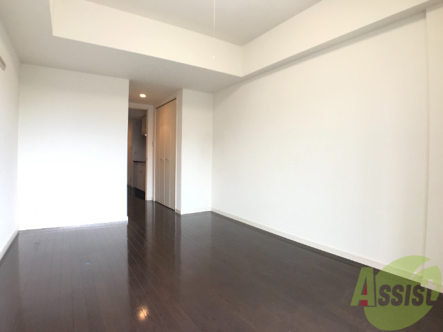 居室・リビング　８．２帖と広めのリビングです。のびのびできますね。