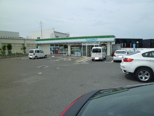 コンビニ　ファミリーマート泉北田園大橋店（コンビニ）まで882m