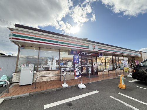 コンビニ　セブンイレブン鈴鹿東玉垣（コンビニ）まで297m
