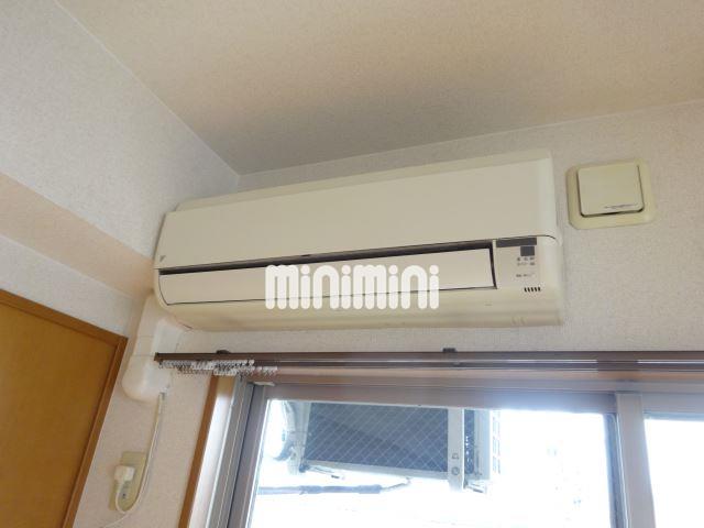 その他設備　エアコン付きのリビングです